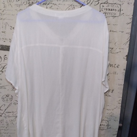#61 So Sik Women's All White Blouse (Size 3XL) - Picture 2 of 3